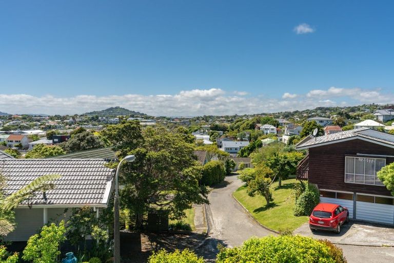 Photo of property in 8 Lethenty Way, Karori, Wellington, 6012