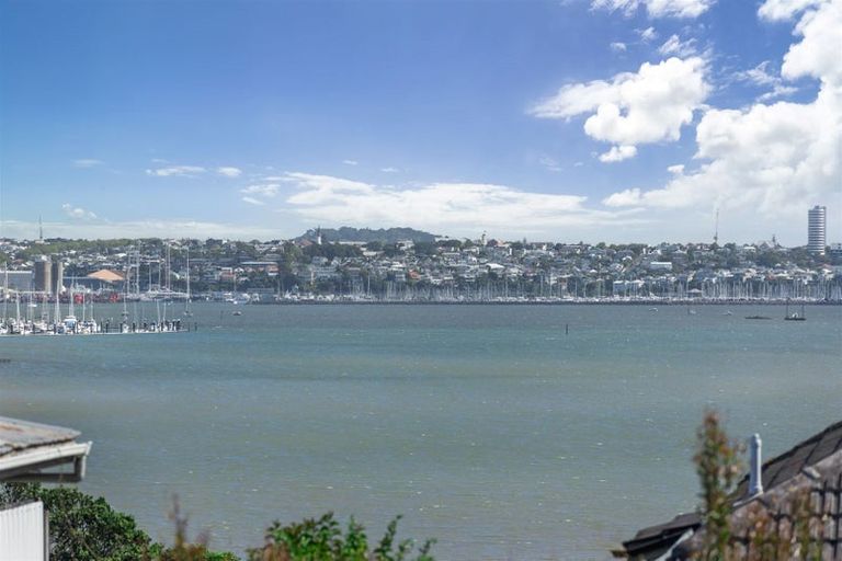 Photo of property in 1/11 Pine Ridge Terrace, Hauraki, Auckland, 0622