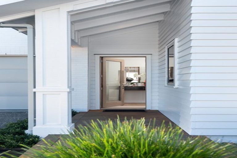 Photo of property in 1 Astelia Lane, Papamoa Beach, Papamoa, 3118