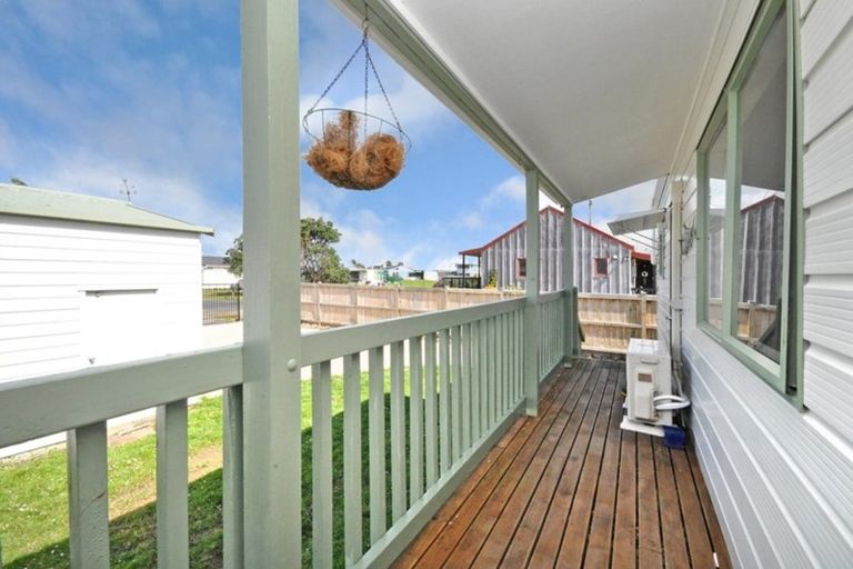 Photo of property in 15 Kowhai Avenue, Kaiaua, Pokeno, 2473