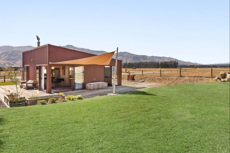 Photo of property in 91 Lost Burn Road, Lake Hawea, 9382
