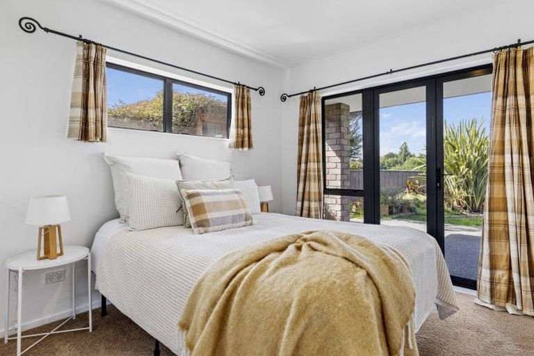 Photo of property in 2/26 Robinson Terrace, Rangatira Park, Taupo, 3330