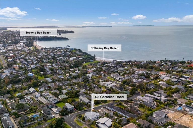 Photo of property in 1/3 Garadice Road, Rothesay Bay, Auckland, 0630