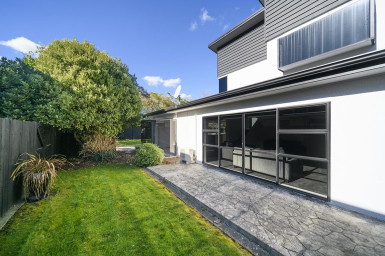 Photo of property in 26 Hanmer Place, Highbury, Palmerston North, 4412