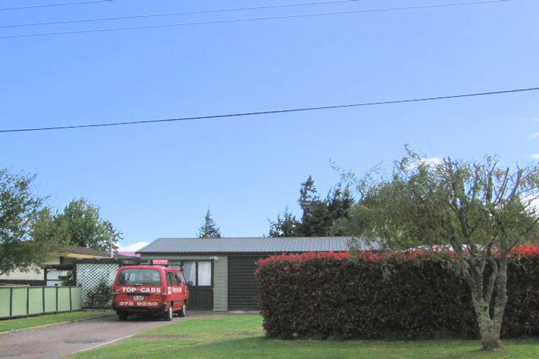 Photo of property in 1 Peehimanini Road, Waitahanui, Taupo, 3378