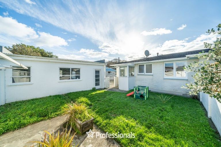 Photo of property in 19a Percy Cameron Street, Avalon, Lower Hutt, 5011