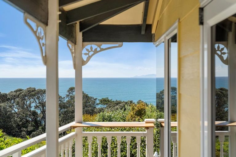 Photo of property in 405 Onemana Drive, Onemana, Whangamata, 3691
