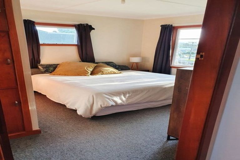 Photo of property in 253 Frankley Road, Frankleigh Park, New Plymouth, 4310