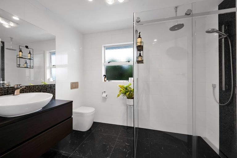 Photo of property in 289 High Street, Eltham, 4322