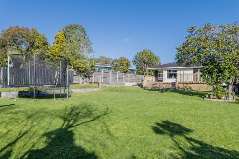 Photo of property in 17 Ruru Street, Waikanae, 5036