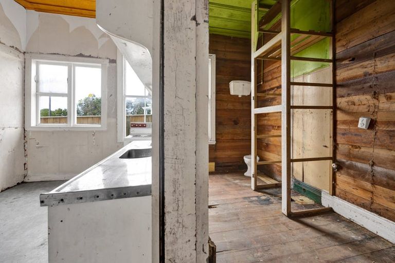 Photo of property in 15 Cornwall Street, Eltham, 4322