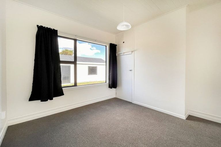 Photo of property in 4 Cross Street, Milton, 9220