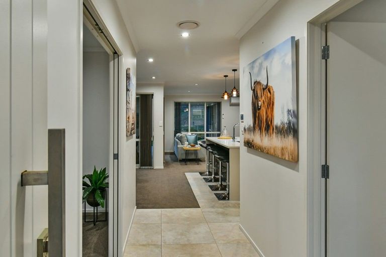 Photo of property in 21 Muirhill Place, Pokeno, 2402