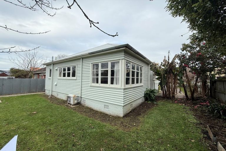 Photo of property in 72 Hamilton Avenue, Ilam, Christchurch, 8041