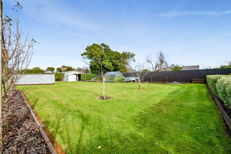 Photo of property in 8 Brassey Street, Waverley, 4510