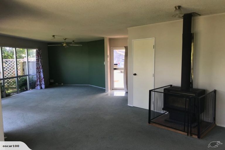 Photo of property in 24e Kenmore Street, Westown, New Plymouth, 4310