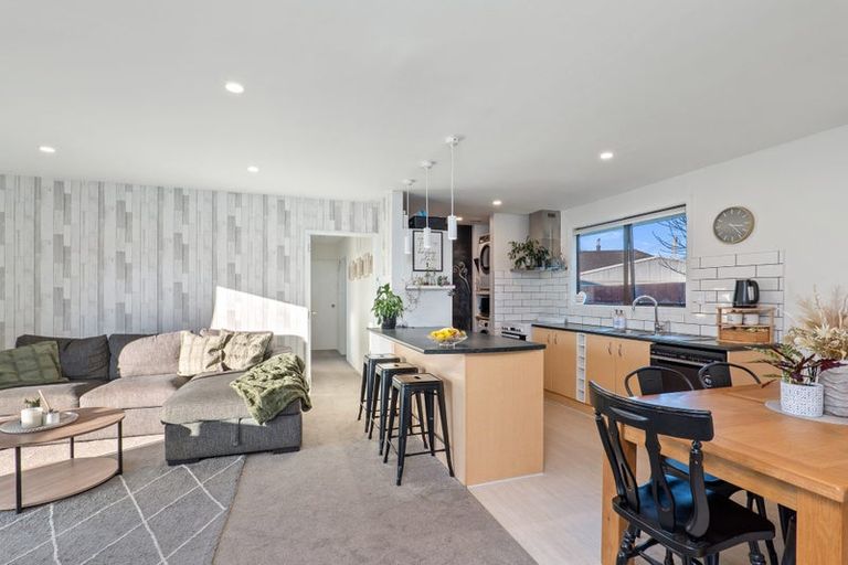 Photo of property in 2/17 Johns Road, Belfast, Christchurch, 8051