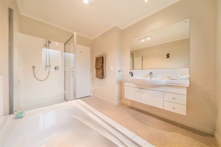 Photo of property in 32c Kaitoke Loop, Kaitoke, Upper Hutt, 5018