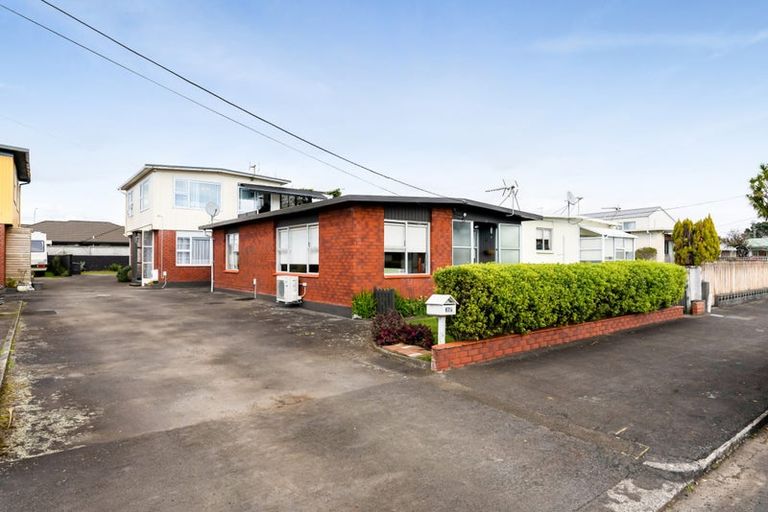 Photo of property in 65 Barrett Street, Westown, New Plymouth, 4310