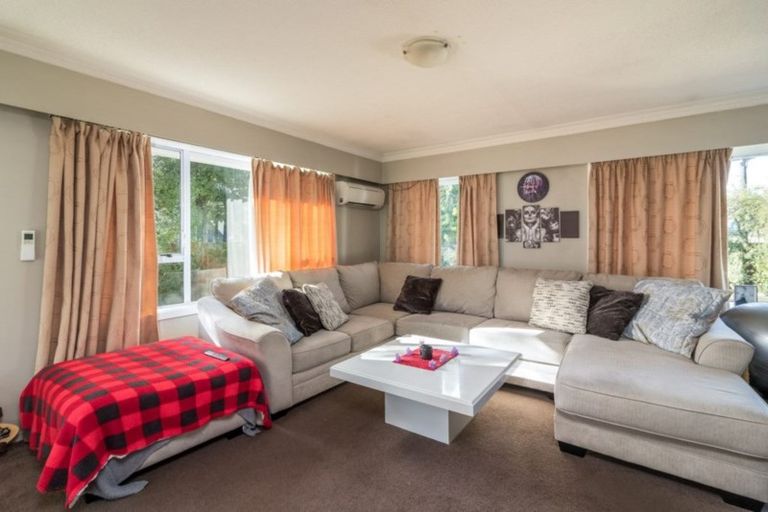 Photo of property in 7 Pinehurst Crescent, Russley, Christchurch, 8042
