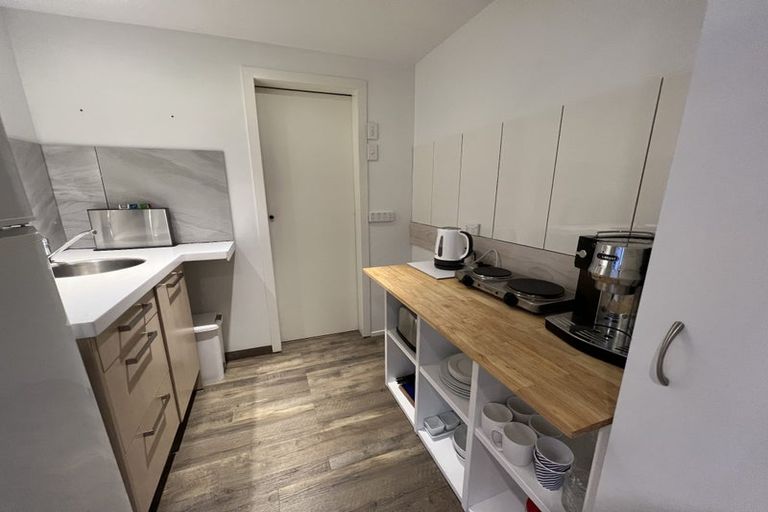 Photo of property in 1/50 La Trobe Street, Pakuranga Heights, Auckland, 2010