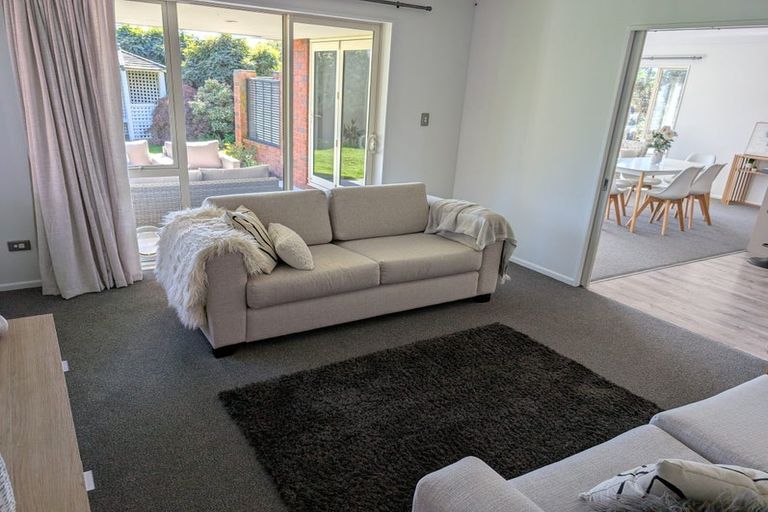 Photo of property in 7 Belgrove Place, Parklands, Christchurch, 8083