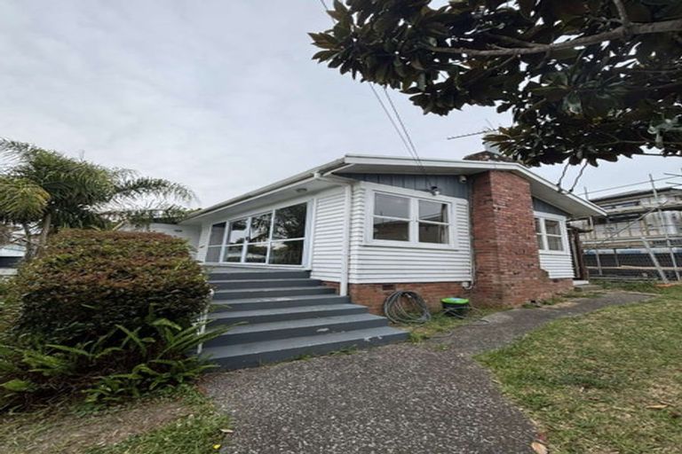 Photo of property in 54 Angelo Avenue, Howick, Auckland, 2014