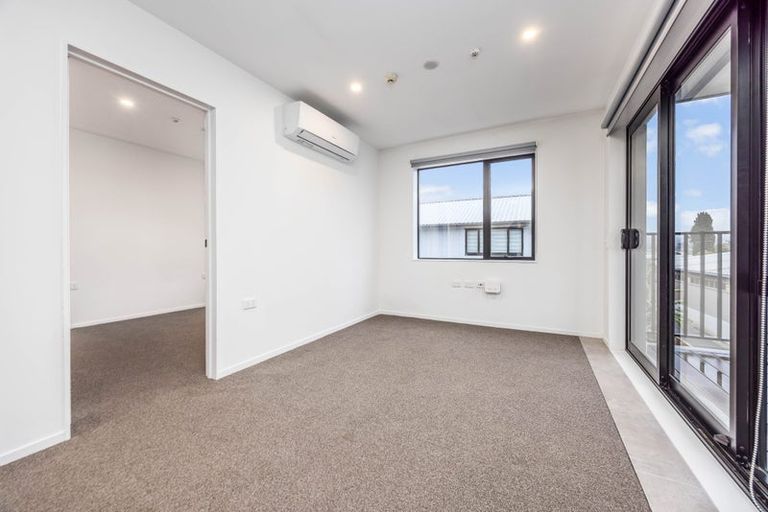 Photo of property in 209/28c Eileen Newey Place, Henderson, Auckland, 0612