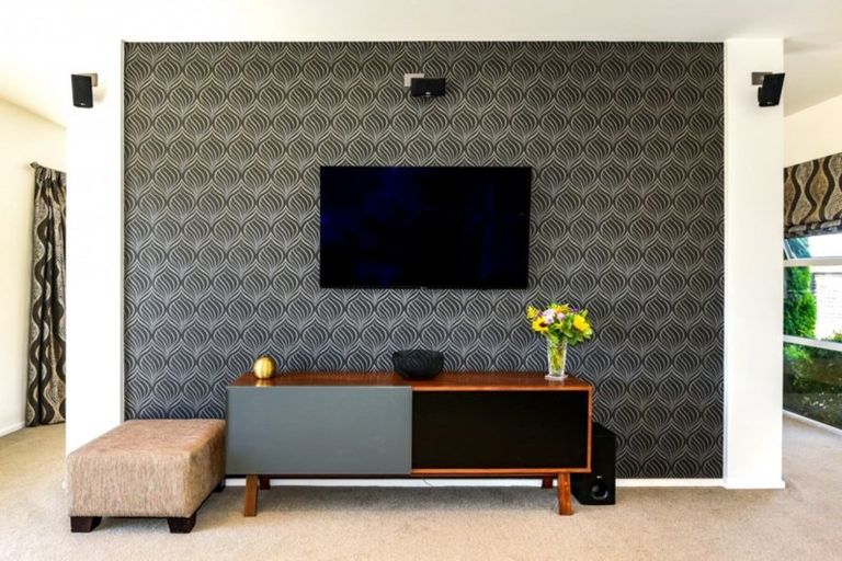 Photo of property in 10 Landsborough Drive, Darfield, 7571