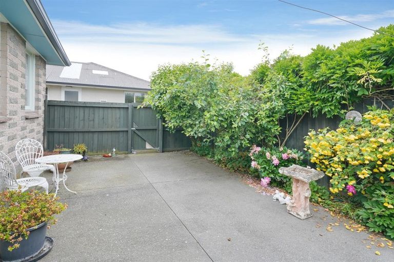 Photo of property in 1/14 Farquhars Road, Redwood, Christchurch, 8051