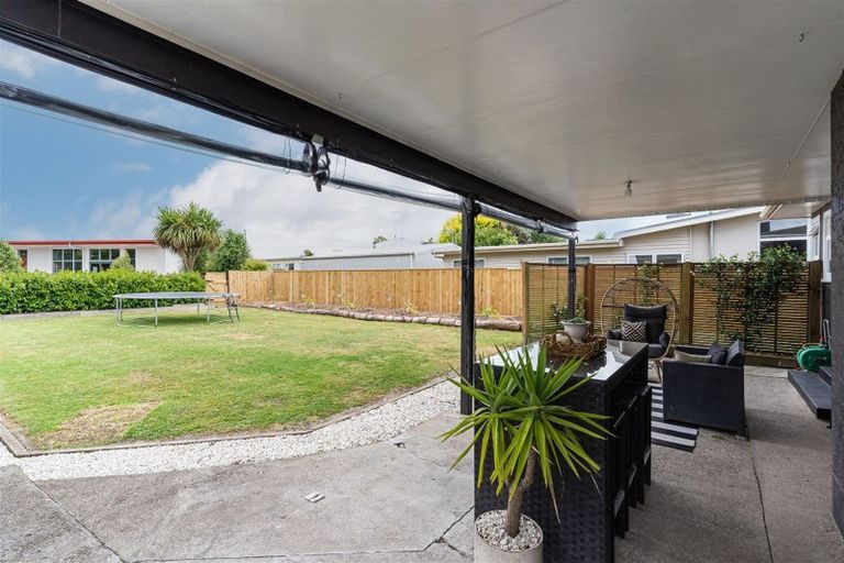 Photo of property in 6 Newhaven Place, Roslyn, Palmerston North, 4414