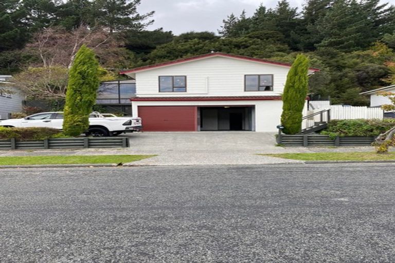 Photo of property in 18 Trelawney Road, Wainuiomata, Lower Hutt, 5014