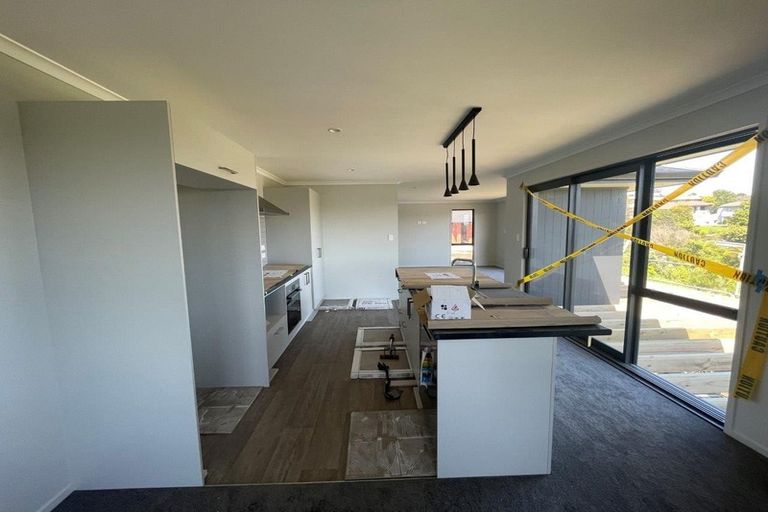 Photo of property in 11 Godwit Lane, Welcome Bay, Tauranga, 3112