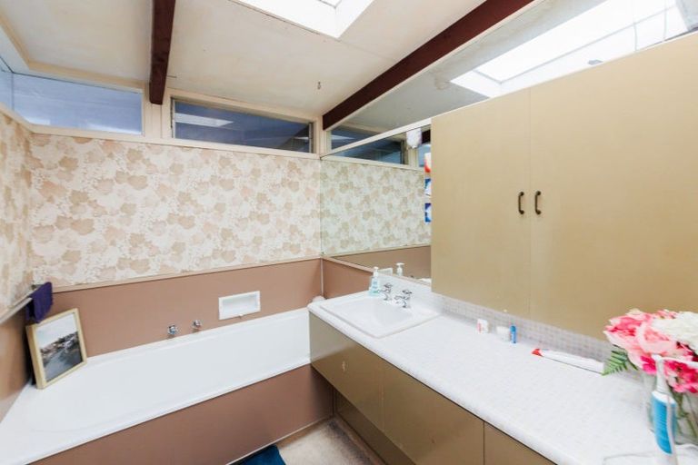 Photo of property in 37 Montgomery Terrace, Hokowhitu, Palmerston North, 4410