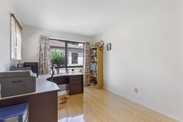 Photo of property in 18a Howe Street, Howick, Auckland, 2014