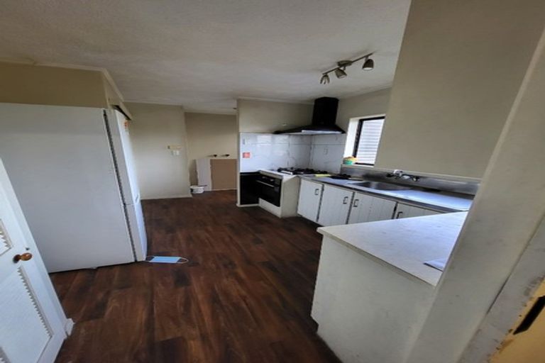 Photo of property in 1/40 Hollyford Drive, Clover Park, Auckland, 2105