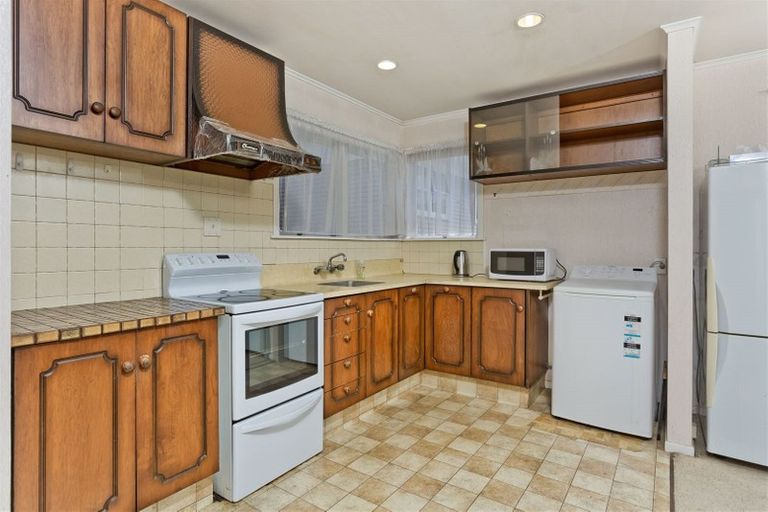 Photo of property in 17 Halberg Street, Glenfield, Auckland, 0629