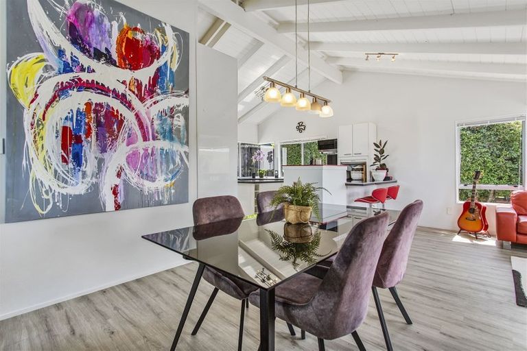 Photo of property in 2 Mabbett Lane, Waimauku, 0883