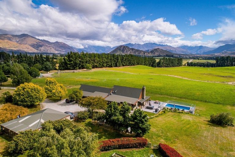 Photo of property in 539 Ballantyne Road, Wanaka, 9382