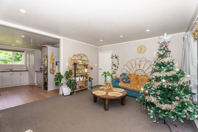 Photo of property in 90 Kanakanaia Road, Te Karaka, 4022