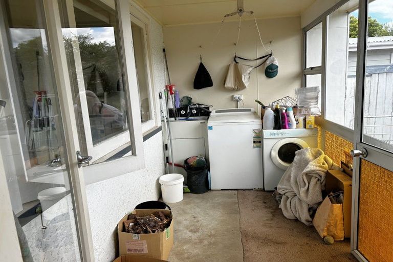 Photo of property in 16 George Street, Dannevirke, 4930