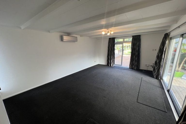 Photo of property in 8 Widmore Drive, Massey, Auckland, 0614