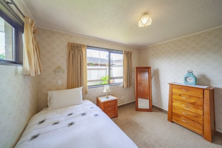 Photo of property in 34 Perry Crescent, Greenmeadows, Napier, 4112