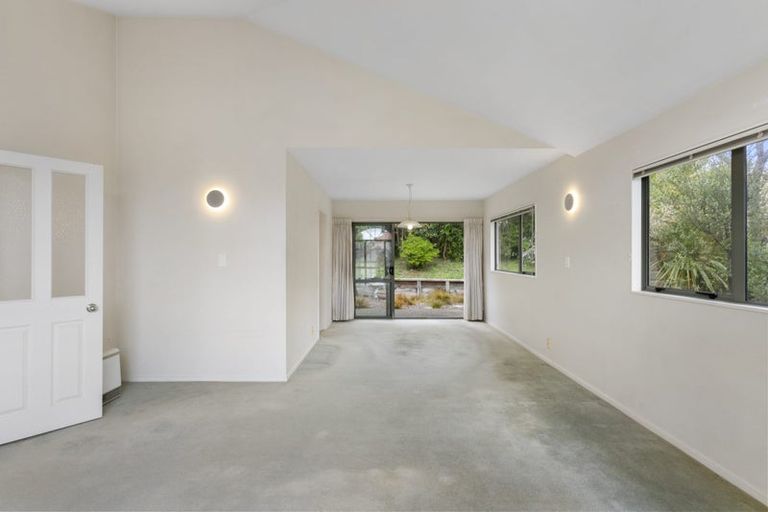 Photo of property in 4 San Ambrosio Rise, Henderson, Auckland, 0612