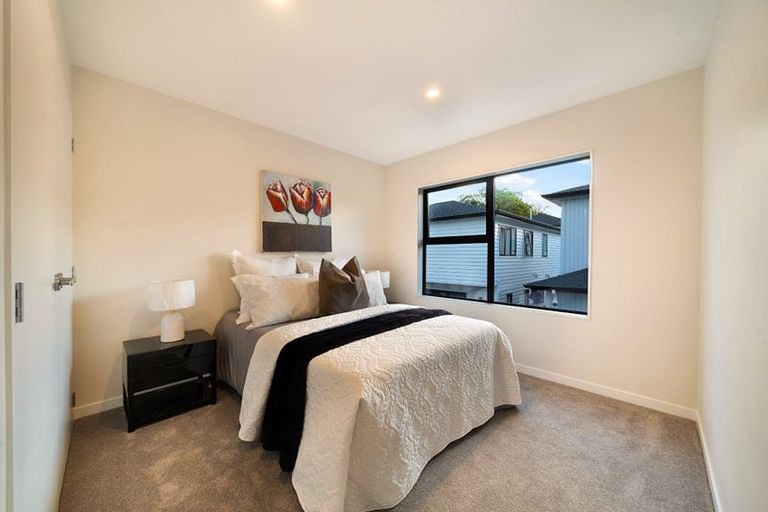 Photo of property in 141b Seabrook Avenue, New Lynn, Auckland, 0600