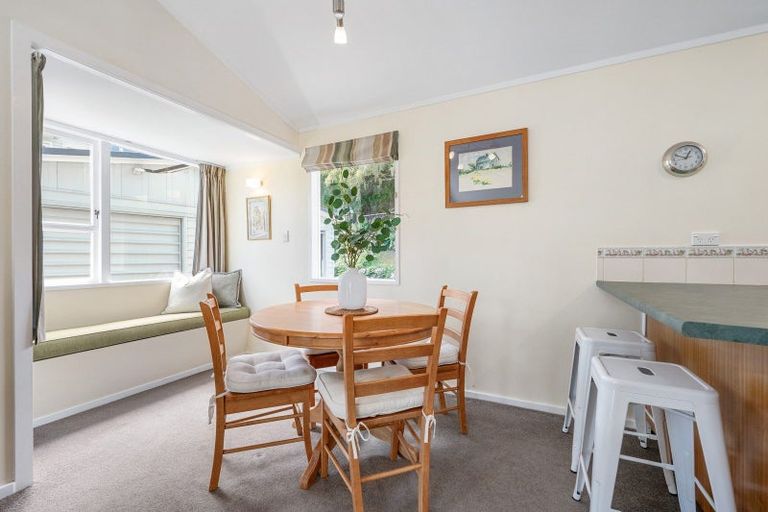 Photo of property in 18 Florio Terrace, Tawa, Wellington, 5028