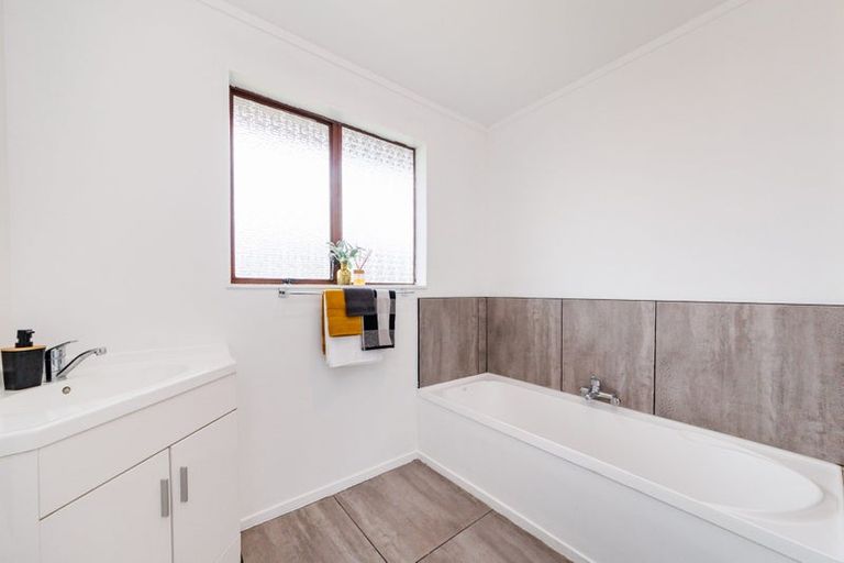 Photo of property in 13 Milne Street, Sanson, 4817