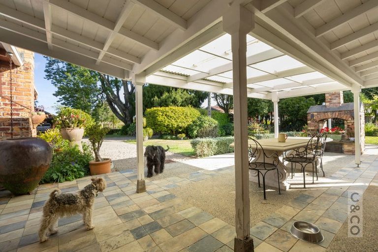 Photo of property in 218 Pomona Road, Kumeu, 0891