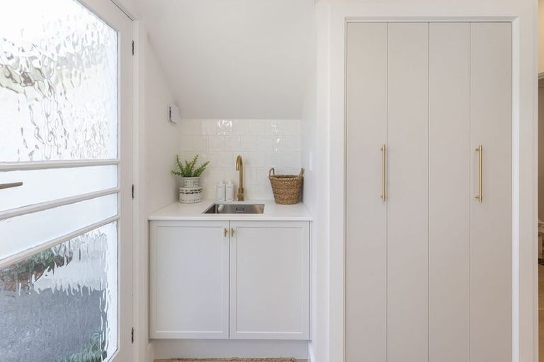 Photo of property in 142 North Avon Road, Richmond, Christchurch, 8013