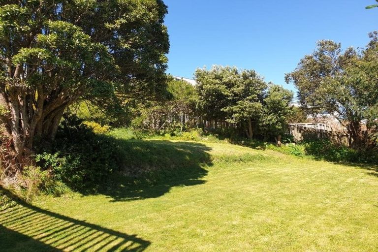 Photo of property in 121 Conclusion Street, Ascot Park, Porirua, 5024